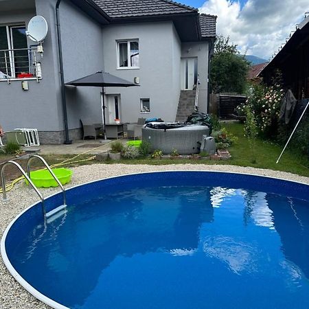 Family Apartments Mýto pod Ďumbierom エクステリア 写真